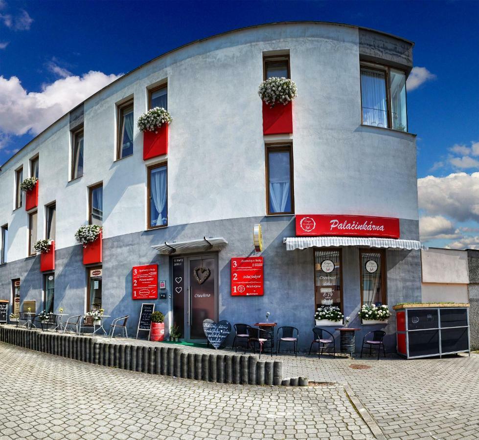 Apartmany U Basty Hlucin Exterior photo